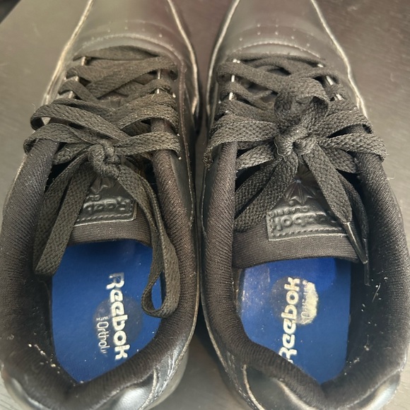 Women’s Reebok Classics - Picture 5 of 6